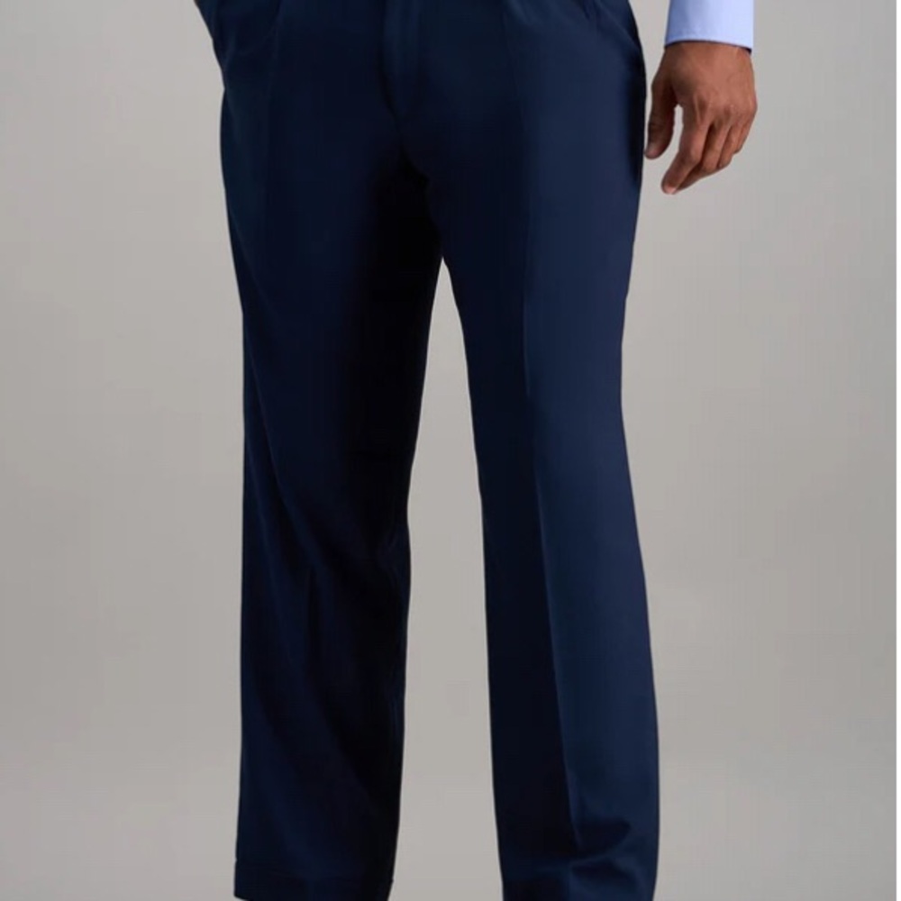 Haggar Men's Classic Navy Dress Pants - Picture 9 of 10